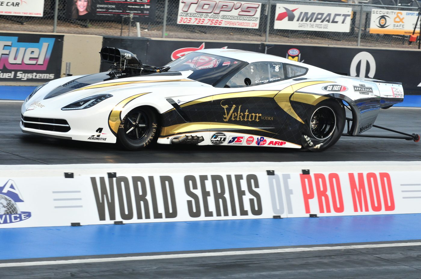 Pro Mod racing at Bandimere Speedway during the 2017 World Series of Pro Mod